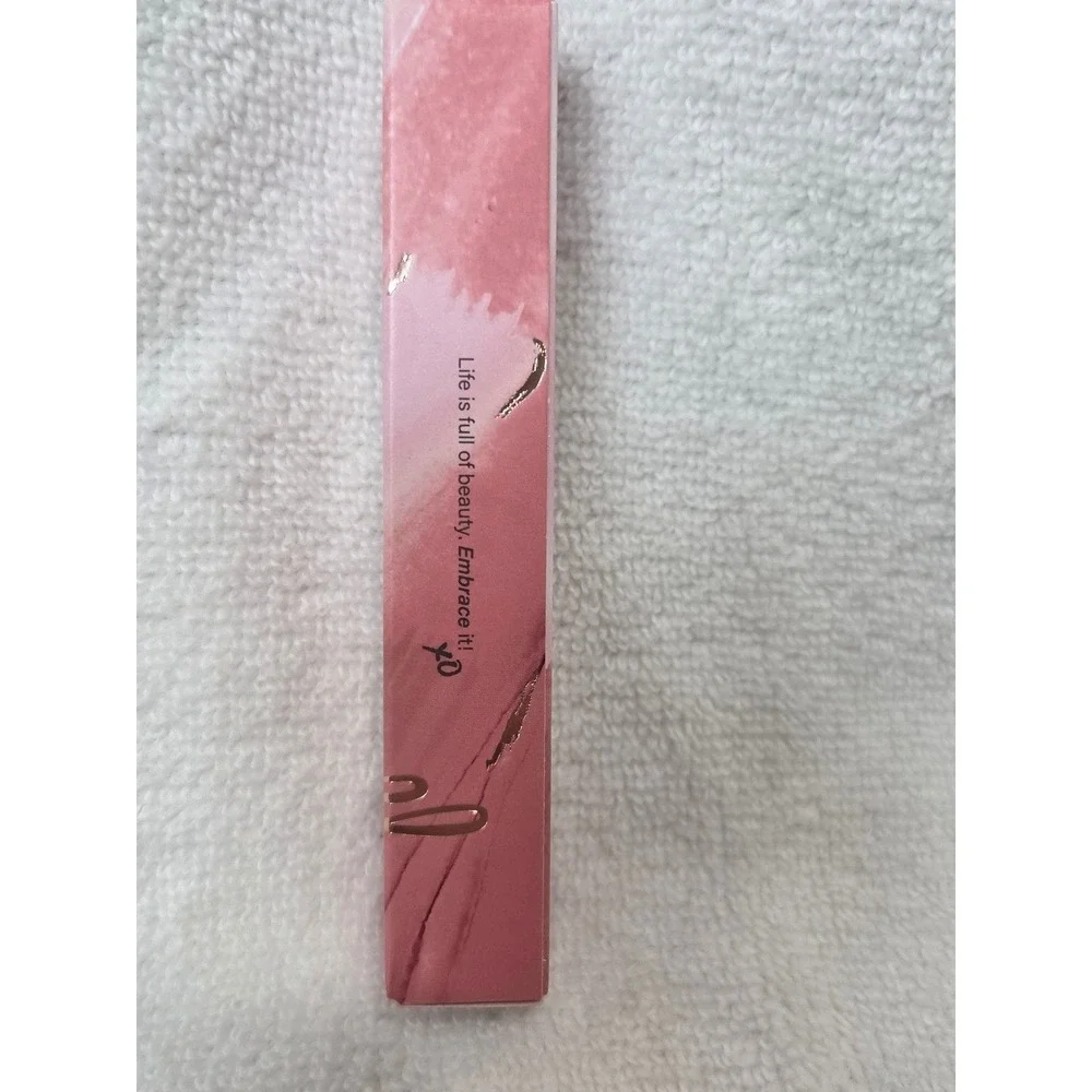 Mally‎ Beauty Positively Plump Lip Gloss in the shade Mega Maple. Brand New